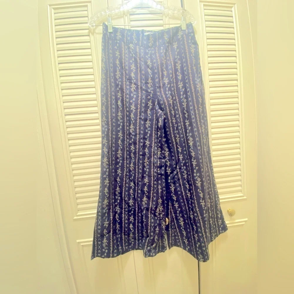 Anthropologie side leg